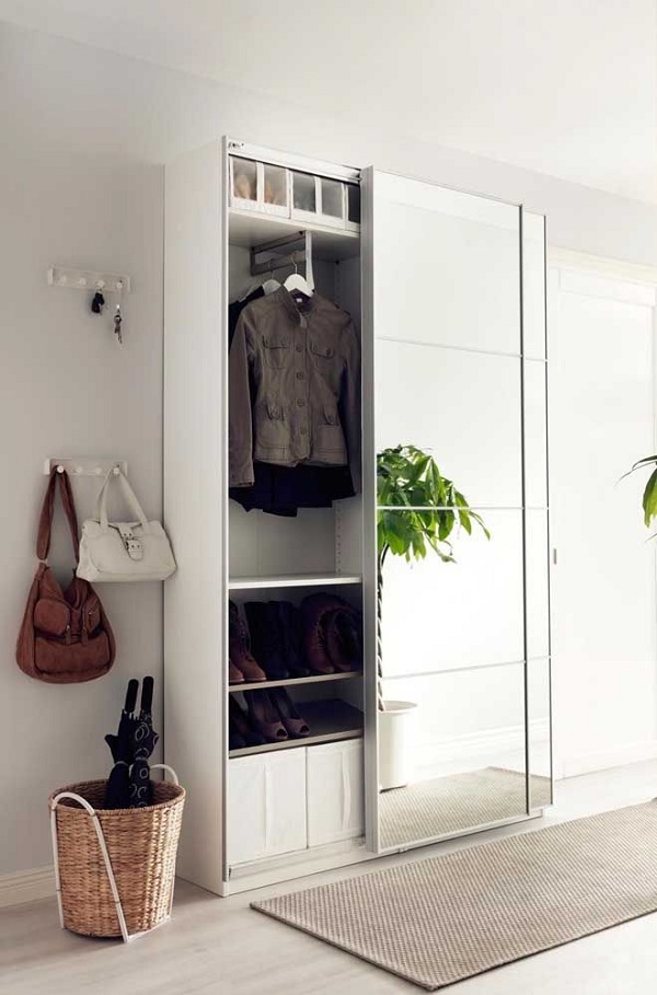 Armário pequeno para quarto compacto e porta espelhada