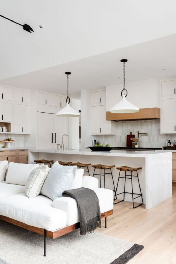 Ilha para cozinha e sala juntas decoradas na cor branca