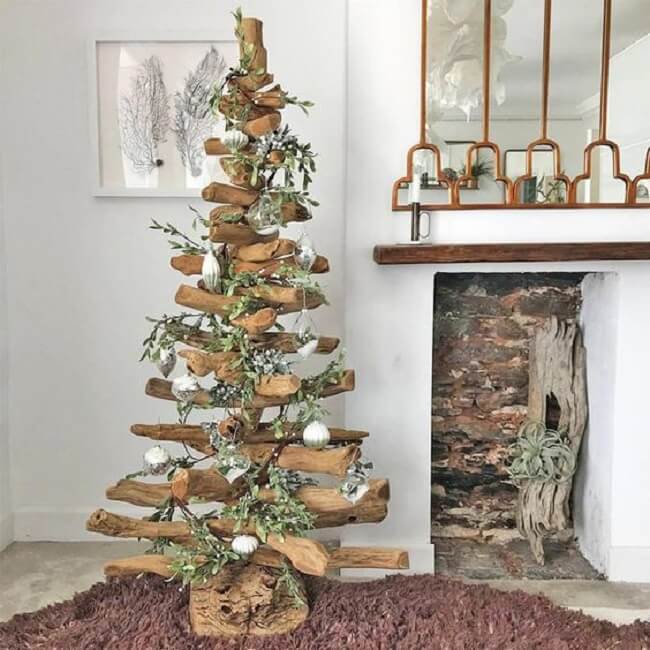 Árvore de Natal de Madeira: 4 Tipos, Como Decorar e +48 Modelos