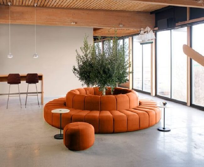Modelo de sofá ilha redondo laranja