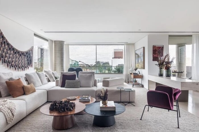 O sofá ilha pode preencher toda a sala de estar